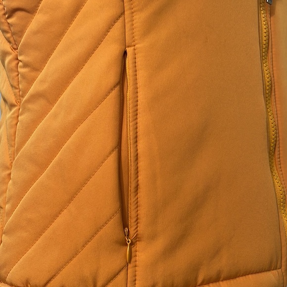 IZOD mustard, yellow, puffer vest size medium, zip front pockets (23G9C56) - Picture 5 of 14